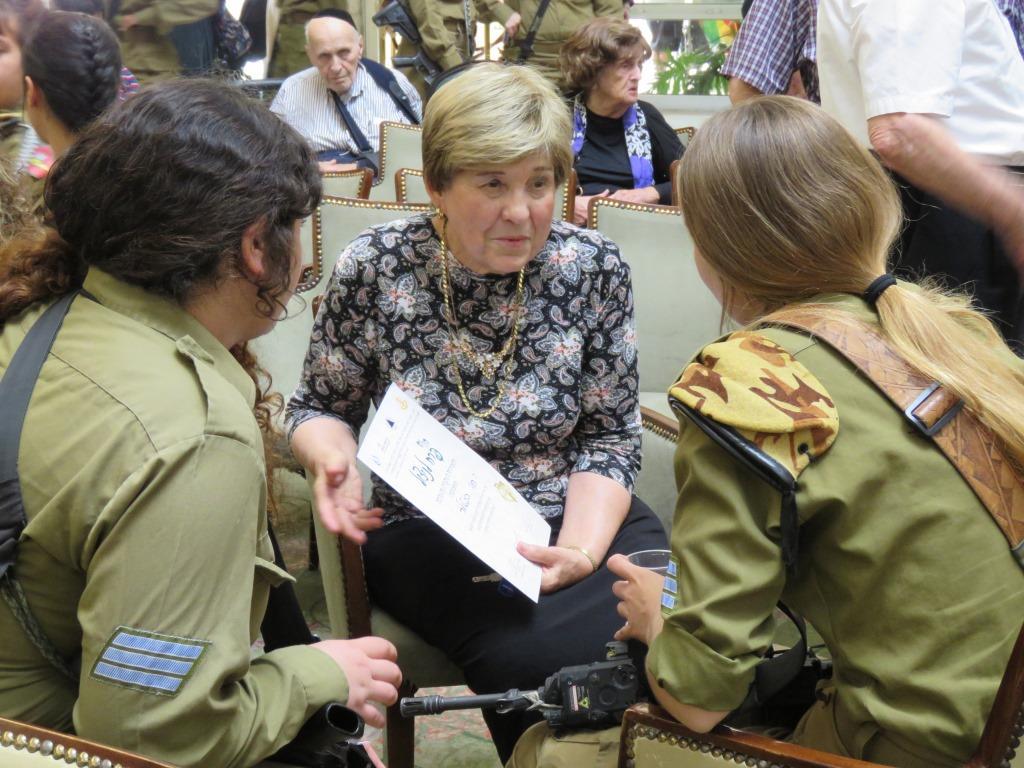 יום השואה בבית טובי העיר