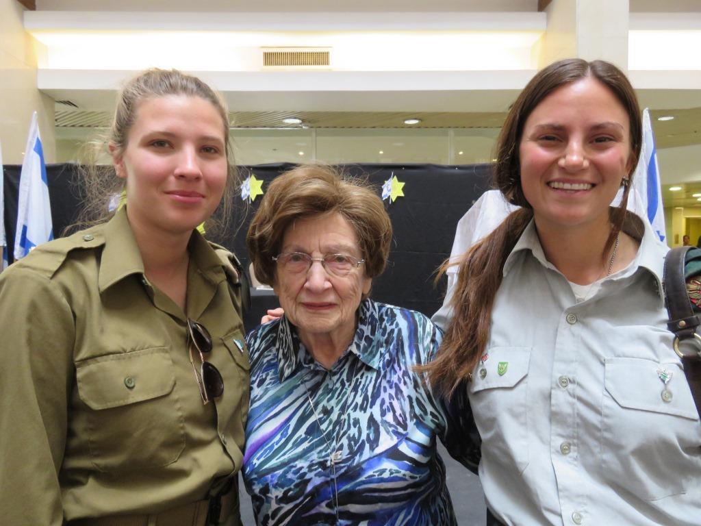 בבית טובי העיר פעילויות לגיל השלישי