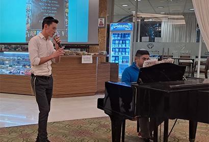 חוגגים חנוכה 2